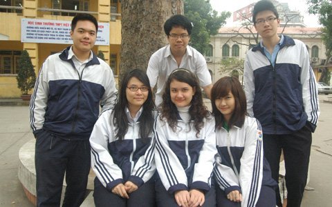 HS Việt Đức tự thiết kế đồng phục cho mình