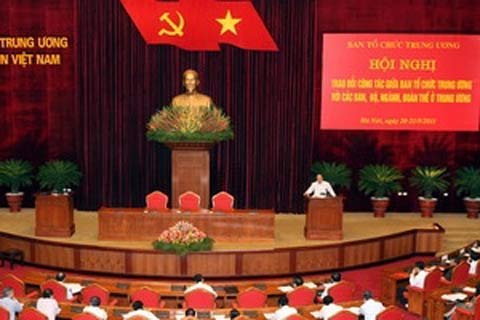 Bịt kẽ hở trong công tác cán bộ