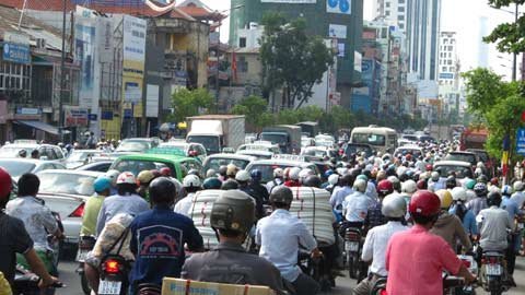 Thí điểm hạn chế xe máy trong nội đô HN, TP.HCM