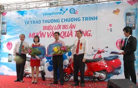 Thuê bao VinaPhone: 15 năm và ngàn lời gửi lại
