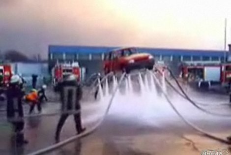 Thử sức nước của đội cứu hỏa