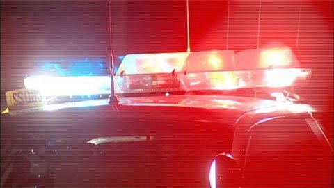 Bị mẹ bỏ mặc, cặp song sinh chết trong bồn tắm