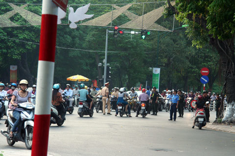 Hà Nội và TP.HCM sẽ phân làn tất cả các phố
