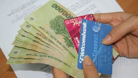 Tăng lương, giảm chi: chống tham nhũng, lãng phí