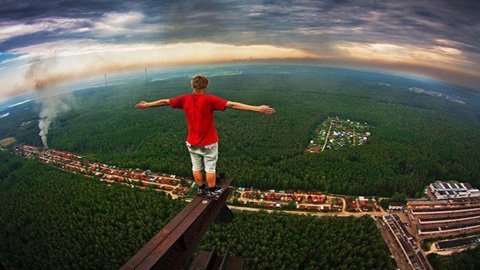 Chàng trai trẻ mê độ cao và những bức ảnh ấn tượng