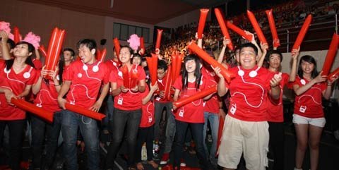 Dance With Coca-Cola - Nóng bỏng với màn nhảy múa tập thể