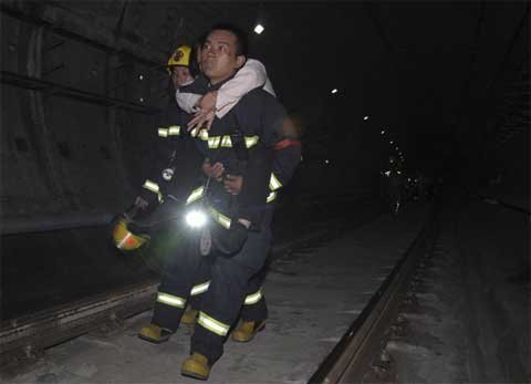 Thượng Hải: tàu điện ngầm đâm nhau, hơn 245 người bị thương