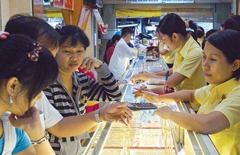 Dân đang làm giàu cho doanh nghiệp vàng?