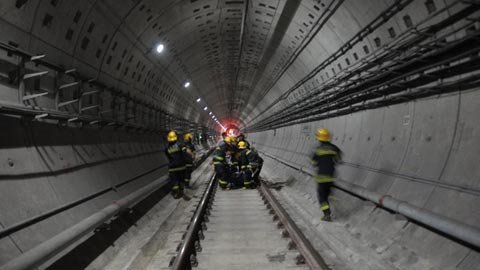 Đòn giáng mới vào hệ thống tàu điện ngầm TQ