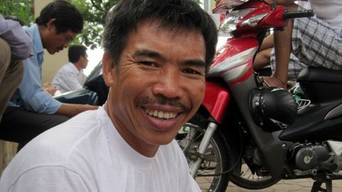 Cậu sinh viên nghèo và đồng hương tốt bụng