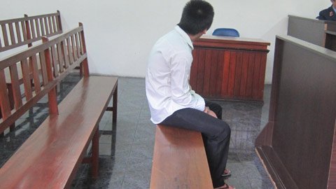 Thiếu nữ 13 tuổi và mối tình 'vượt rào'