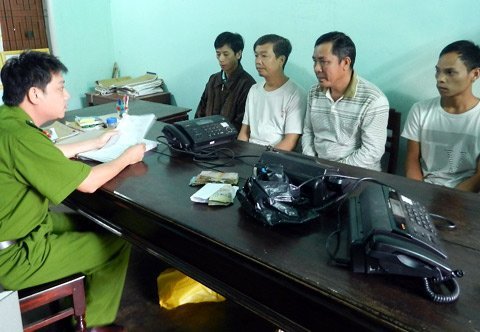 Đánh sập ổ đề quy mô lớn