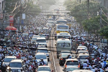 Tướng Nhanh: Có còi ưu tiên, tôi vẫn bị tắc đường