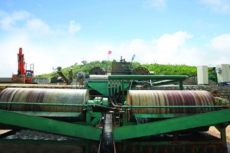 Lãi suất cao, DN xoay sở tìm vốn 'ngoại'