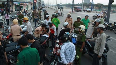 Người Sài Gòn bị phạt hơn 24 tỷ đồng vi phạm ATGT