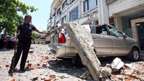 Thế giới 24h: Bali rung chuyển