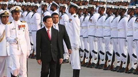 Chủ tịch nước bắt đầu thăm Sri Lanka