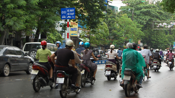 Chủ tịch HN: Cần rà soát lại việc phân làn