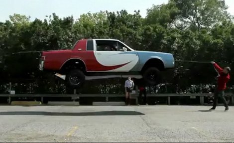 Ô tô cũng chơi nhảy dây