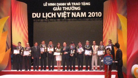 Vinh danh 10 khách sạn 5 sao hàng đầu Việt Nam