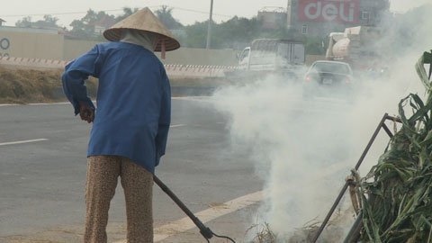 Chơi trò “ú tim” bằng xe máy