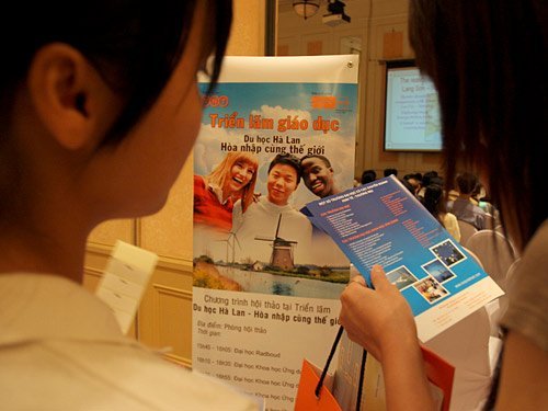 Lưu học sinh cập nhật thông tin 6 tháng/ lần