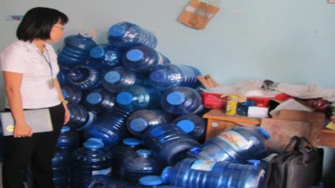 Cơ sở nước đóng bình bị đình chỉ vẫn cố hoạt động
