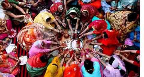 Những phụ nữ nhịn ăn để chồng sống lâu