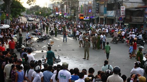 Khởi tố bác sĩ lái xe “điên” gây tai nạn kinh hoàng