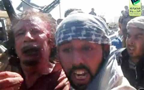 Phát hiện đoàn xe chạy trốn của Gaddafi thế nào?