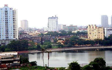 Bất động sản tê liệt vì các đại gia vỡ nợ