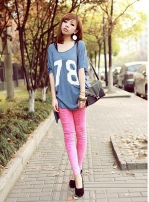 Cá tính với quần skinny ngày thu