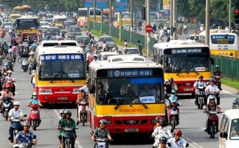 Giảm ùn tắc giao thông: Thừa nhiệt tâm, thiếu tổng thể