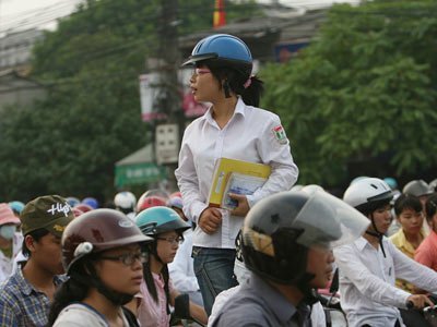 Dạy  tại chức làm xói mòn nhân cách giảng viên?
