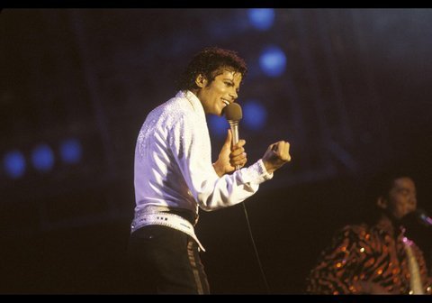 Hai ông hoàng âm nhạc kiếm tiền giỏi nhất dưới... mồ