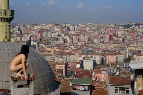 Những người mẫu khỏa thân dũng cảm