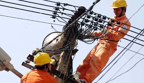Bộ 'bật đèn xanh' cho EVN tăng giá điện