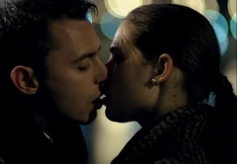 Câu chuyện tình lãng mạn của người thợ sửa ô tô