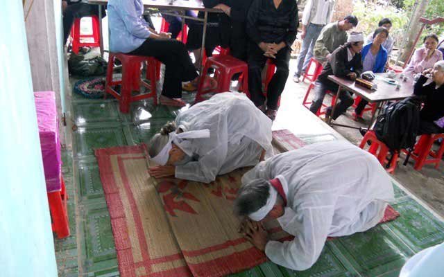 Tang thương xóm làng vì 3 học sinh chết đuối