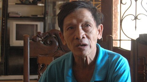 Lão nông lạc lõng giữa lòng Thủ đô