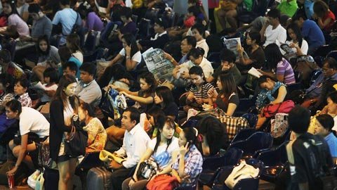 Thế giới 24h: Ùn ùn chạy khỏi Bangkok