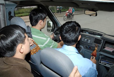 Khắc phục cảm giác lệch lái khi điều khiển xe