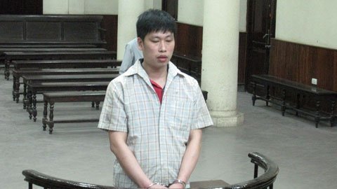 Tự xưng giám đốc ngân hàng kêu gọi vốn mua tàu thủy