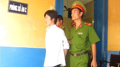 Nghiện game, giết ông chủ lấy tiền mua 'vũ khí'