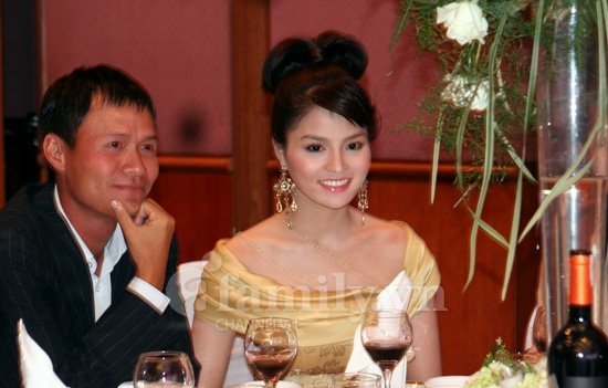 Ảnh cưới giả của siêu mẫu 