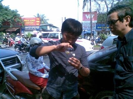 Phát hiện chất cực độc hàm lượng cao trong cốm làng Vòng