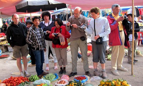 Du lịch và đối tác: Cái bắt tay lỏng lẻo