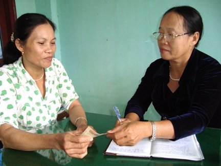 Cảnh khốn cùng khi gặp nạn trên đường chạy lũ