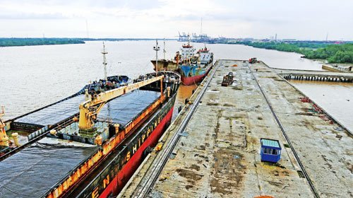 Tái cấu trúc kinh tế: Hóc bài toán lợi ích