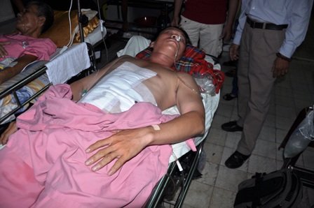 Va chạm giao thông, 1 cảnh sát bắn người